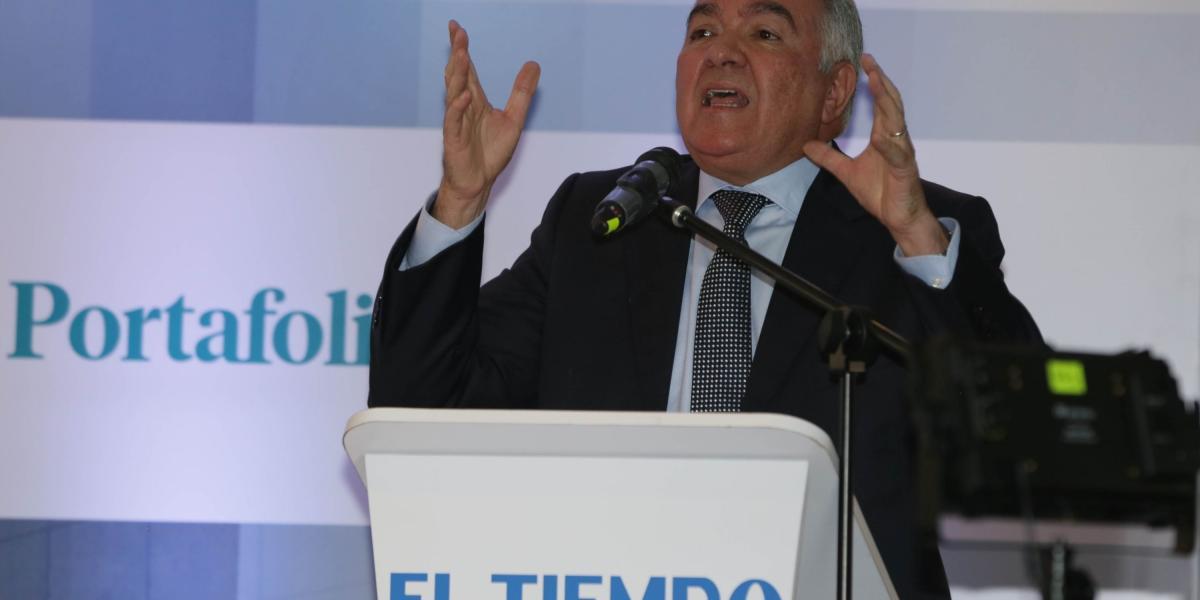 El contralor general, Edgardo Maya Villazón, en el foro anticorrupción de EL TIEMPO.
