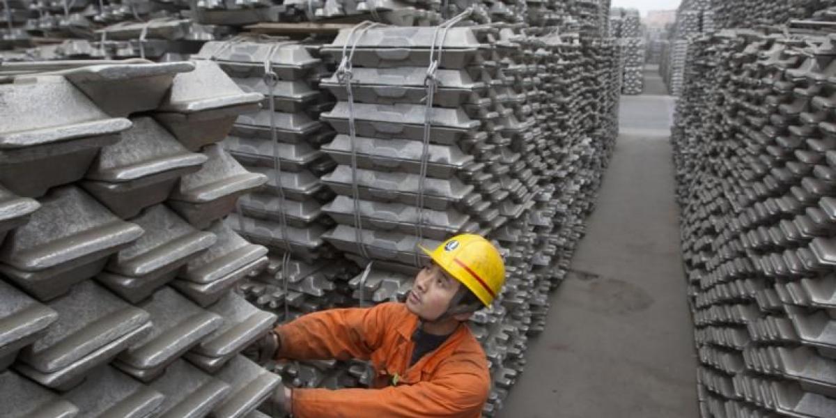 También son comunes las empresas dedicadas a la fabricación de productos de exportación. Por ejemplo una empresa se encarga de la exportación de lingotes de aluminio desde el puerto Qingdao.
