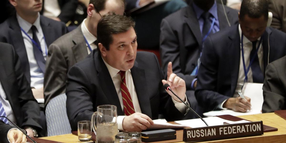 El representante de Rusia ante Naciones Unidas, Vladimir Safronkov, afirmó ayer durante la reunión de emergencia que el ataque de EE. UU. a Siria “violó la ley internacional”.