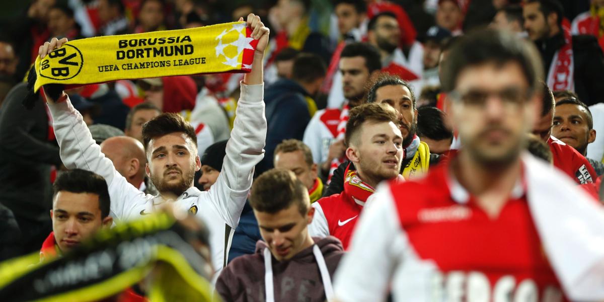 Hinchas de Borussia Dortmund y Mónaco