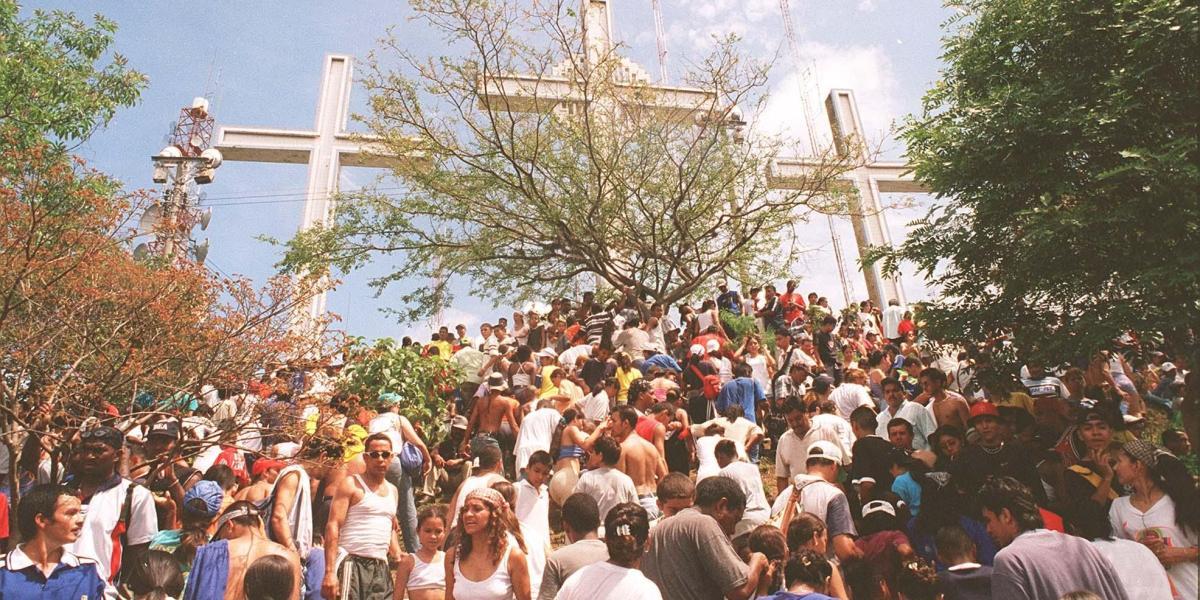 El ascenso a Las Tres Cruces es uno de los tradicionales en esta época.