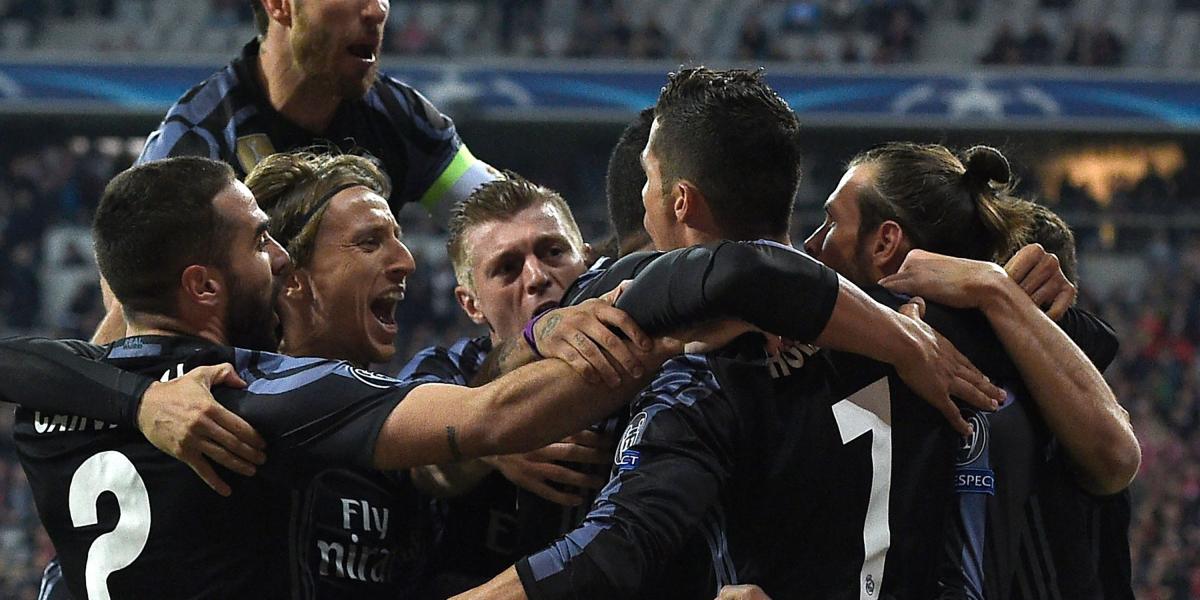 Los jugadores de Real Madrid celebran el segundo gol de Cristiano Ronaldo.