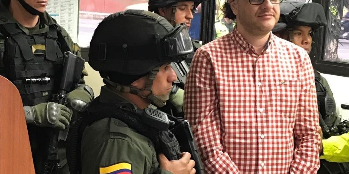 Trasladado bajo fuertes medidas de seguridad 'Soto' a los juzgados de Medellín