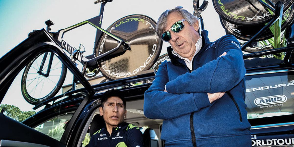 El director del equipo de ciclismo Movistar Team junto a Nairo Quintana.
