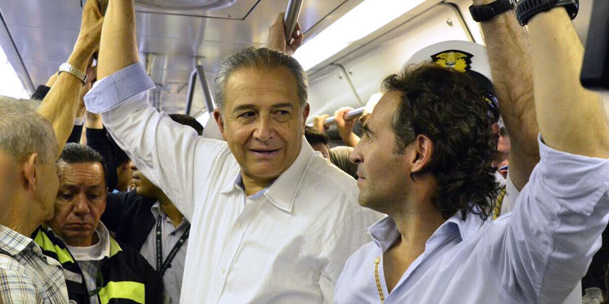 El vicepresidente viajó en el metro con el alcalde Federico Gutiérrez.