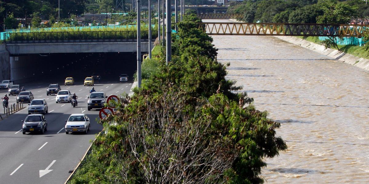 Durante Semana Santa se logró el desmonte de otros dos puentes militares, a la altura del Puente de Guayaquil.