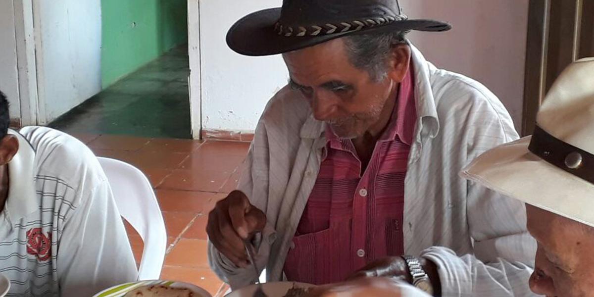 En un asilo del sur de Bolívar se encuentra un pescador al que sus hijos y hermanos lo buscaron sin éxito en varias regiones del país.