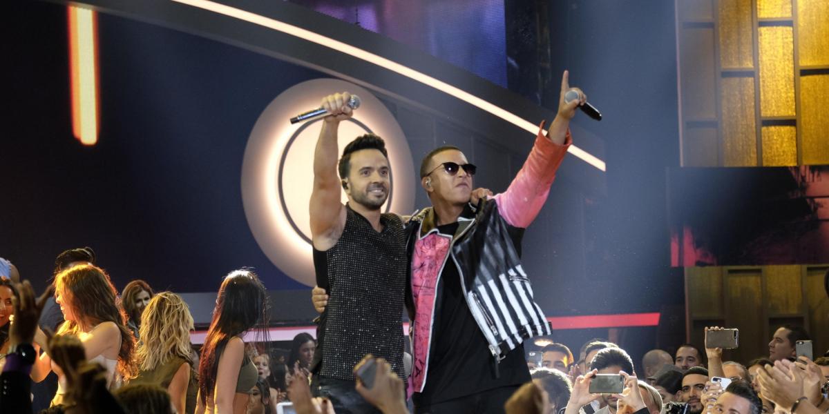 Uno de los momentos más importantes de la entrega fue cuando los cantantes Luis Fonsi y Daddy Yankee cantaron 'Despacito', la primera canción latina más escuchada en Spotify.