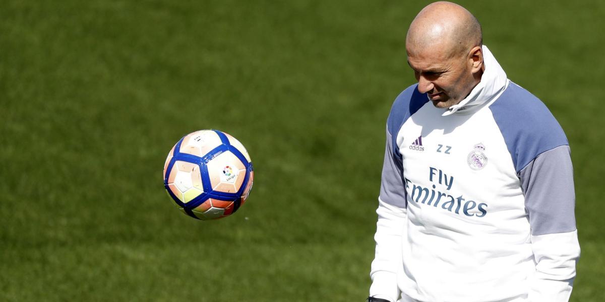 Zinedine Zidane en el entrenamiento previo al encuentro por la fecha 35 contra Valencia.