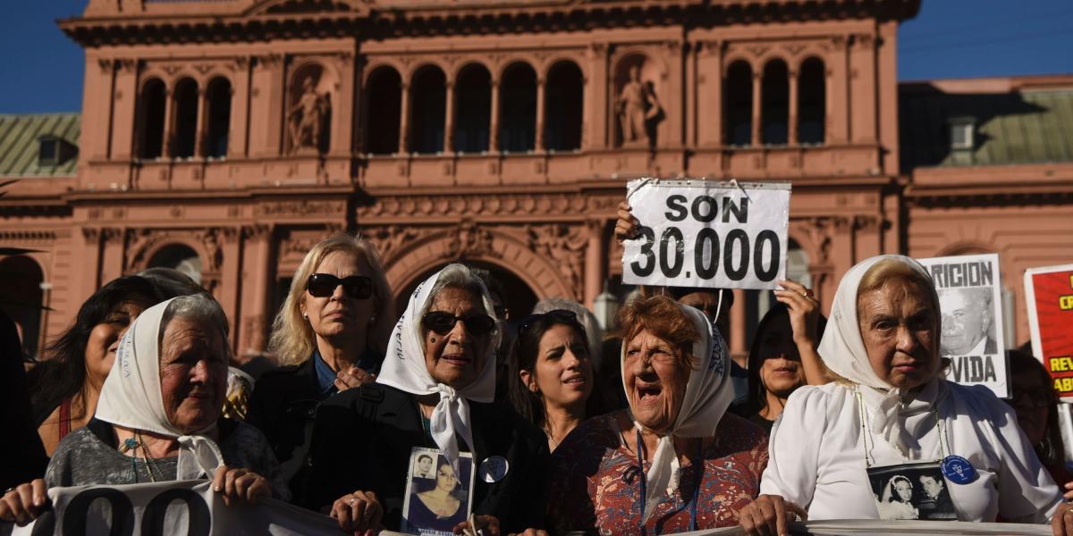 Las Madres de Plaza de Mayo se han convertido en un referente mundial en la lucha por los derechos humanos.