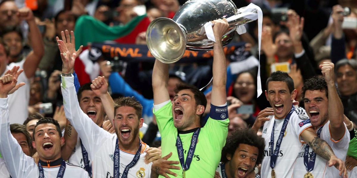 Iker Casillas, en ese entonces capitán del Real Madrid, levantaría el décimo trofeo de Champions League del equipo blanco, máximo ganador de esta competición.