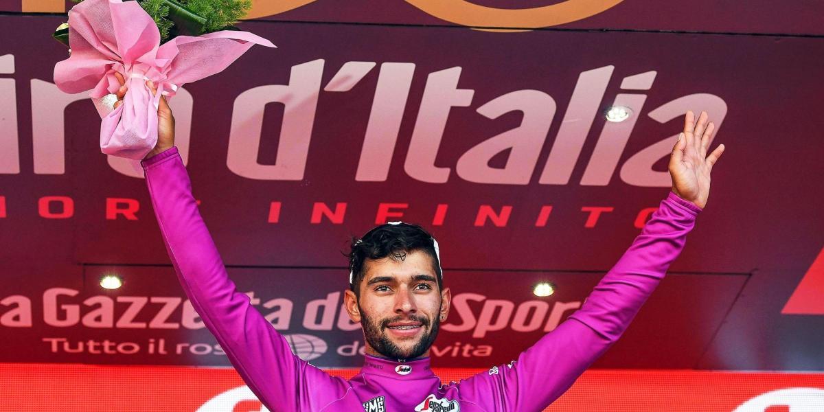 El velocista colombiano Fernando Gaviria tiene como nuevo objetivo en el Giro quedarse con la camiseta violeta de los puntos.