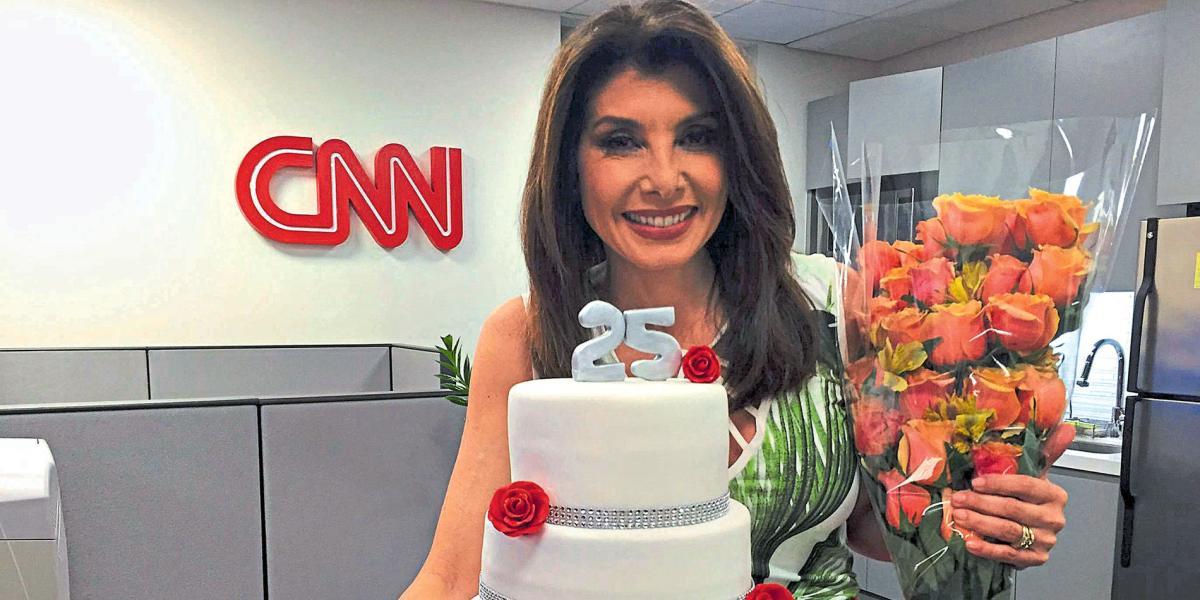 Ángela Patricia Janiot llegó a CNN en 1992 y pasó a formar parte del equipo de CNN en Español en 1997, cuando se fundó este servicio.