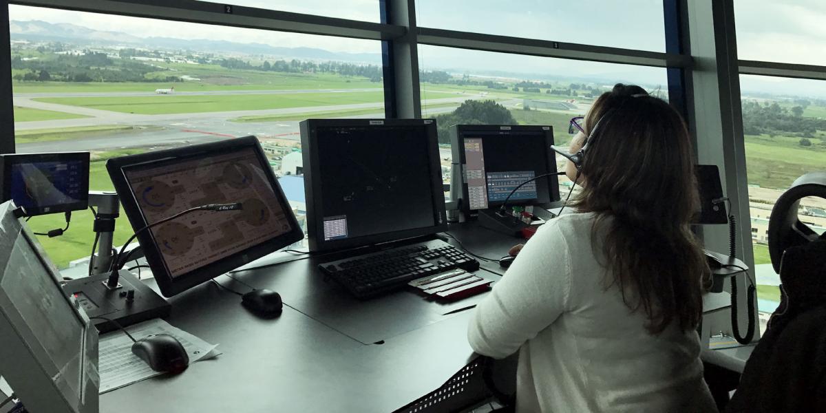 La modernización incluye la nueva torre de control muisca y el Centro de Gestión Aeronáutico Colombiano en El Dorado.