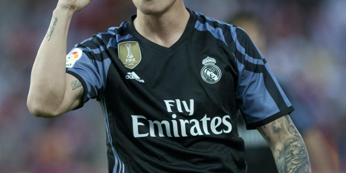 James Rodríguez se ausentó por segundo día consecutivo de las prácticas con el Real Madrid debido a un golpe que sufrió en su pie derecho.