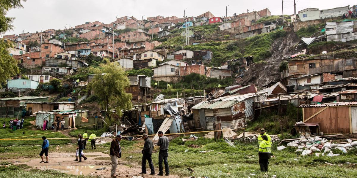 Otras 9.500 familias están en zonas de alto riesgo, principalmente en los sectores de Cazucá y Ciudadela Sucre.