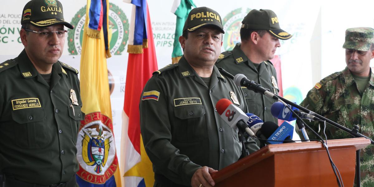 El general Jorge Hernando Nieto, director de la Policía, anunció ayer en Montería que la ofensiva contra el ‘clan del Golfo’ avanzaba en buena parte de la costa, en Chocó y en el Magdalena Medio.