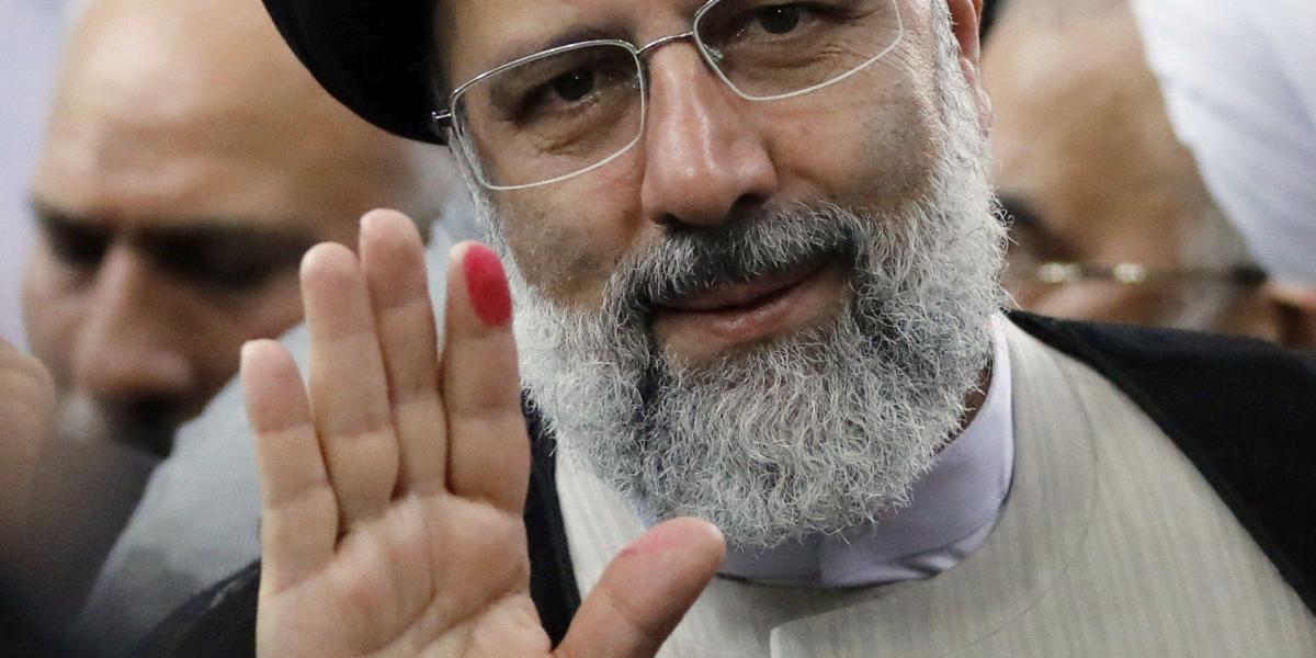 El clerigo Ebrahim Raisí ha venido repuntando en las encuestas. Una victoria suya le devolvería el poder a los conservadores después de cuatro años.