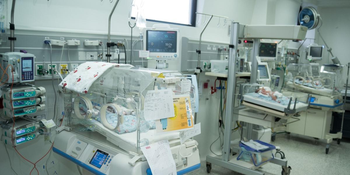 La pequeña, que ni siquiera recibió un nombre de su mamá, sigue  con soporte ventilatorio en la unidad de neonatos en Armenia.