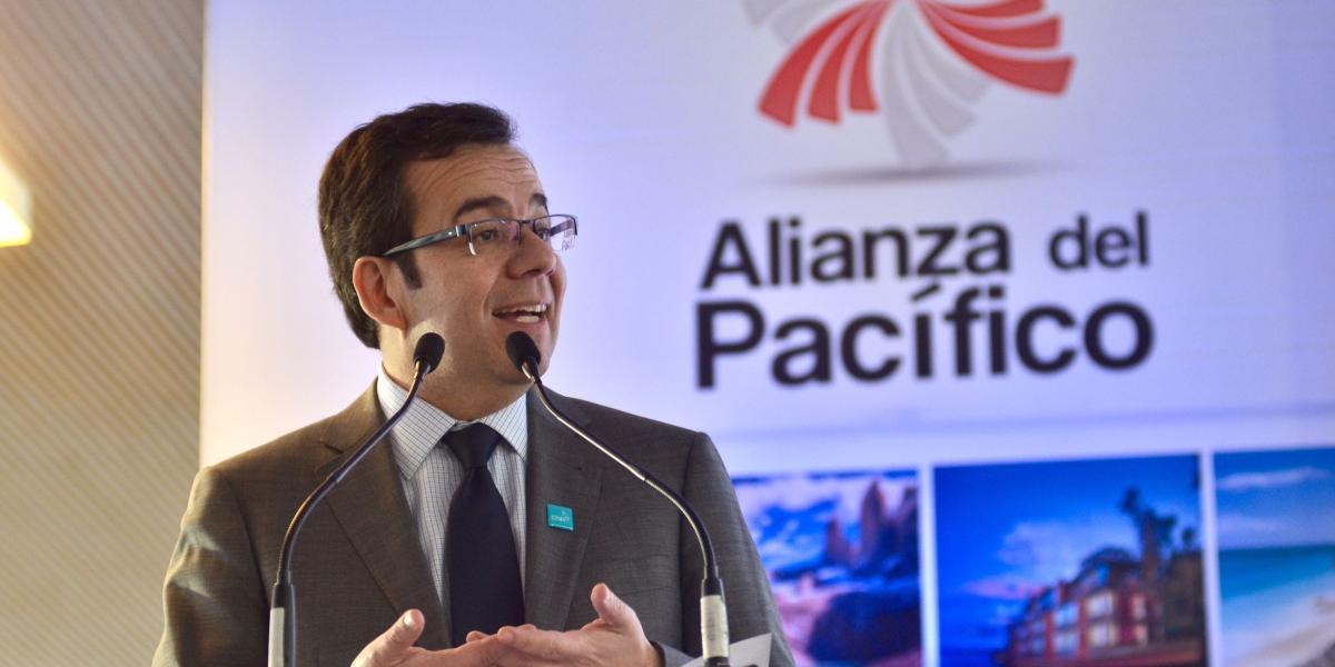 El ministro de Economía, Fomento y Turismo de Chile, Luis Felipe Céspedes, interviene en la apertura de la Macrorrueda de Turismo, en Valparaíso.