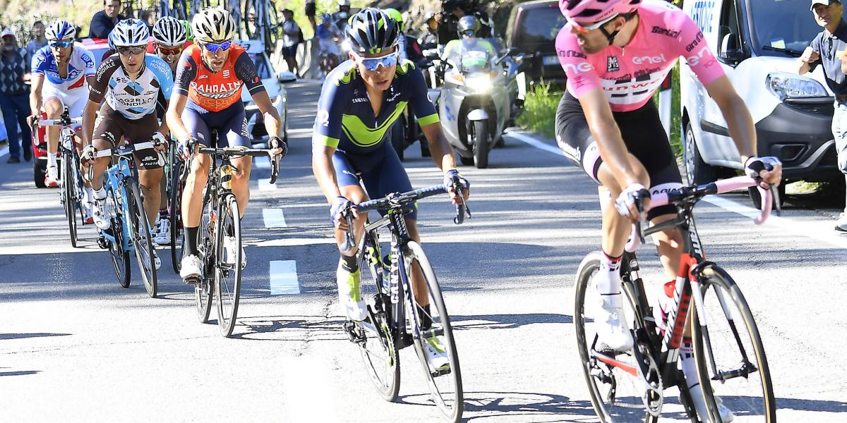 Tom Dumoulin (der.), Nairo Quintana (centro) y Vincenzo Nibali, la lucha central por el título del Giro de Italia del centenario.