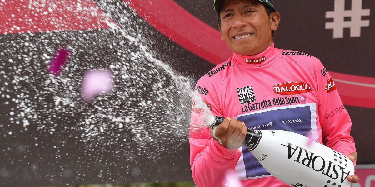 El ciclista colombiano Nairo Quintana recuperó el liderato del Giro de Italia, después de un ascenso final en el que el el corredor Tom Dumoulin se vio con cansancio y no pudo seguir el ritmo. El colombiano le tomó 38 segundos de ventaja al holandés y 43 segundos a Vincenzo Nibali,