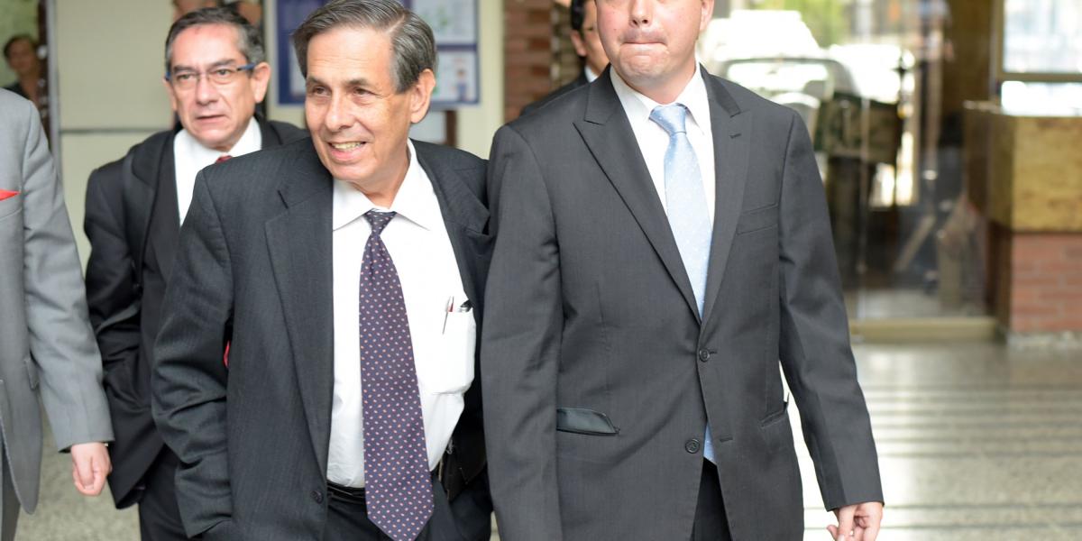 El miércoles, una jueza de Paloquemao anunciará si envía a prisión a Juan Sebastián Correa Echeverry (derecha).