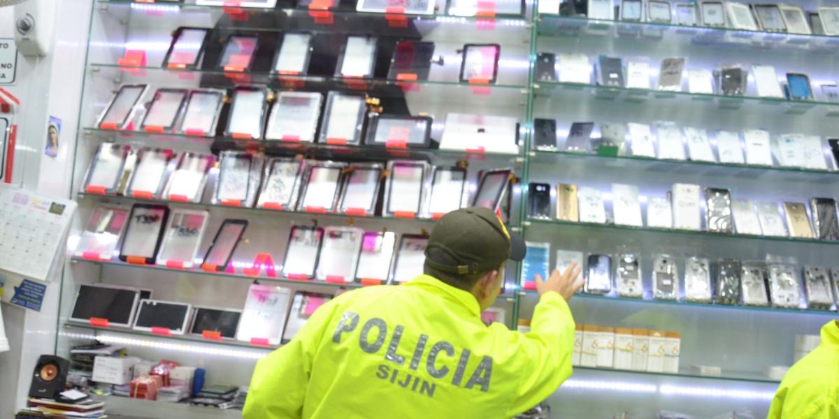 La Policía  incautó 74 dispositivos telefónicos, avaluados en casi 50 millones de pesos,