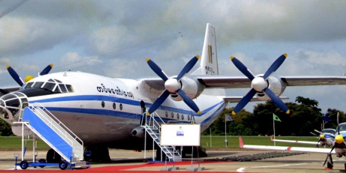 Avión Shaanxi Y-8, similar al que se accidentó en Birmania