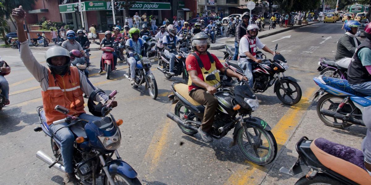 El mototaxismo es uno de los servicios de transporte ilegal que las autoridades de transito de Barranquilla tratan de controlar.