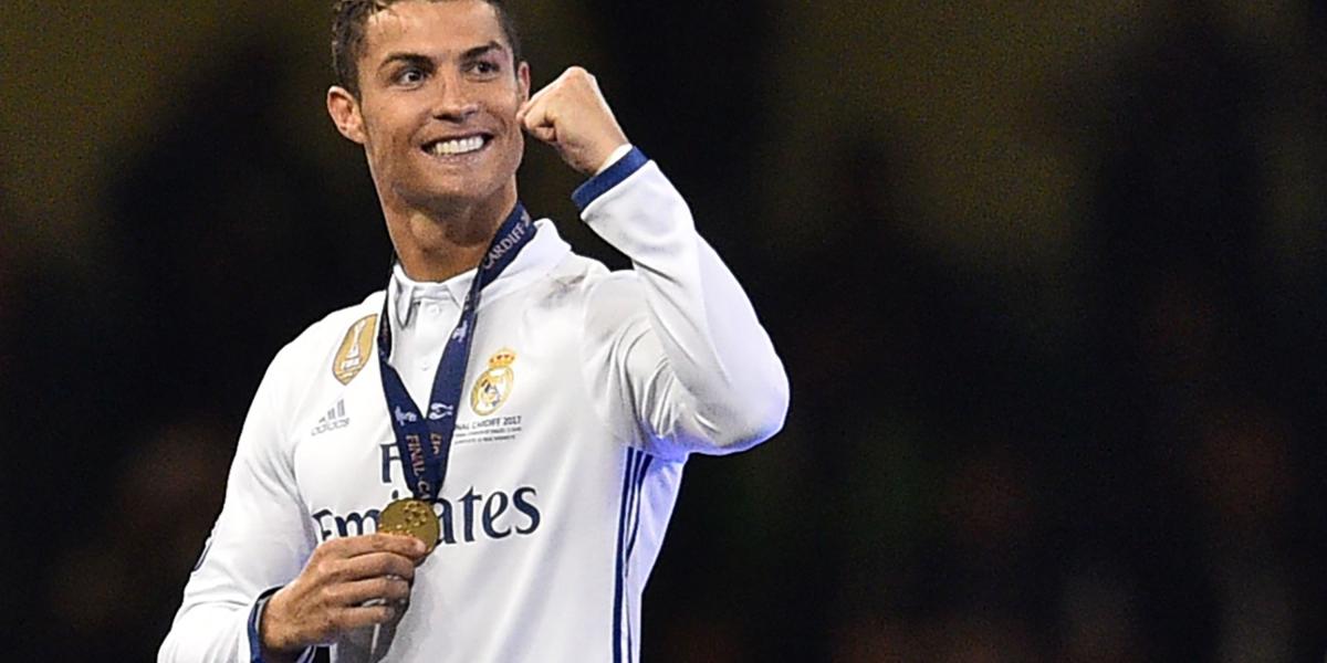 Delantero: Cristiano Ronaldo - Real Madrid.