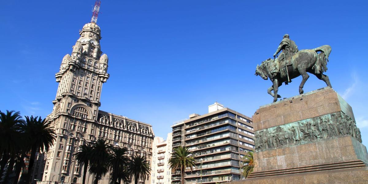 Plaza de la Independencia en Montevideo, Uruguay