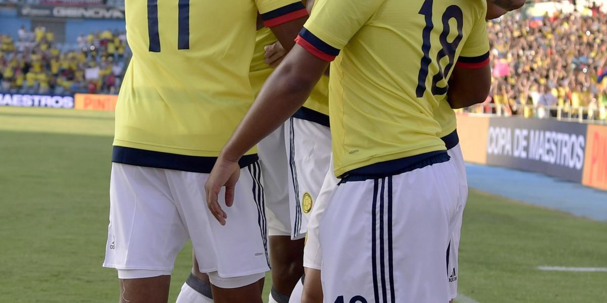 Acción de juego del partido entre Colombia y Camerún.