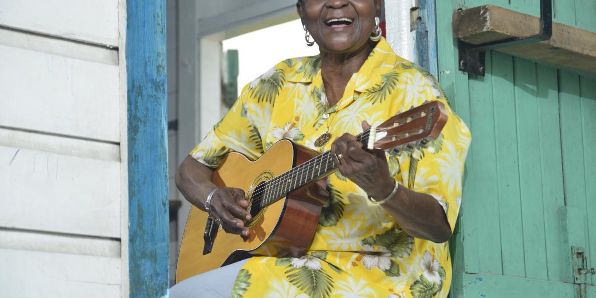 Calypso Rose nació en Trinidad y Tobago en 1940.