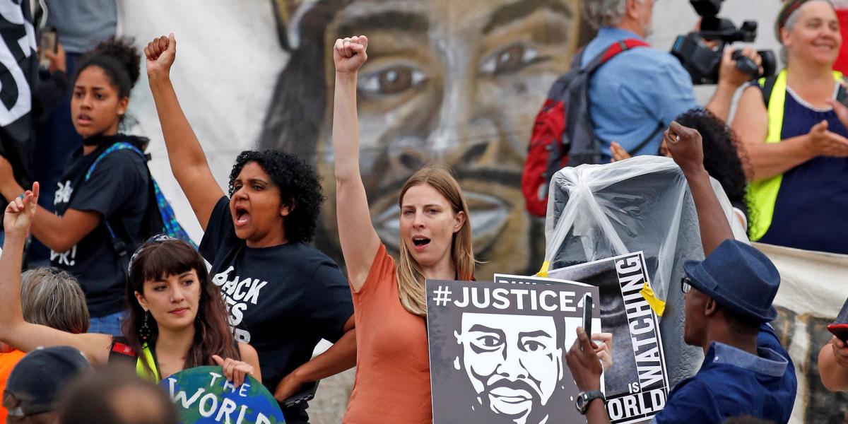 Cientos de personas se agolparon para exigir justicia en el caso del asesinato del afroamericano Philando Castile.