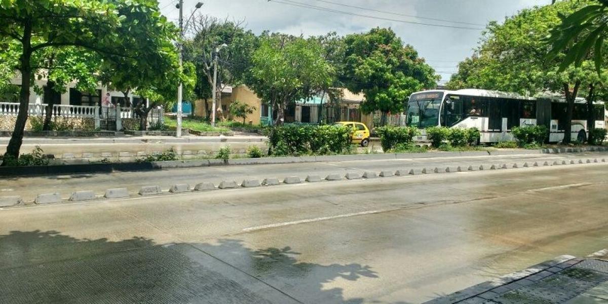 Por este tramo de la calle Murillo, en el sur de Barranquilla, será por donde los buses de Transmetro bajarán la velocidad.