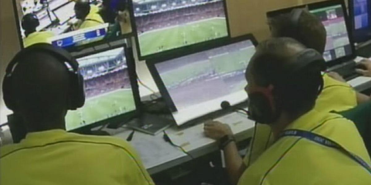 El árbitro asistente de vídeo ha sido protagonista de la Copa Confederaciones.