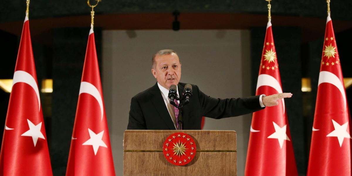 El gobierno del presidente turco, Recep Tayyip Erdogan, se ha mostrado cercano a la monarquía catarí, tras la crisis diplomática con Arabia Saudí y cinco países de mayoría musulmana.