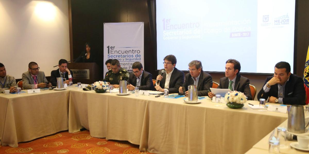 Se realizó en Bogotá el primer encuentro nacional de secretarios de Gobierno y Seguridad para hablar sobre la implementación del código de Policía en cada ciudad.