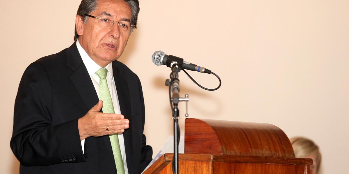 Néstor Humberto Martínez, fiscal general de la nación en el Club Colombia.