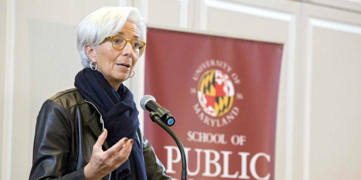 Christine Lagarde, jefa del FMI, advierte sobre ciberterrorismo.