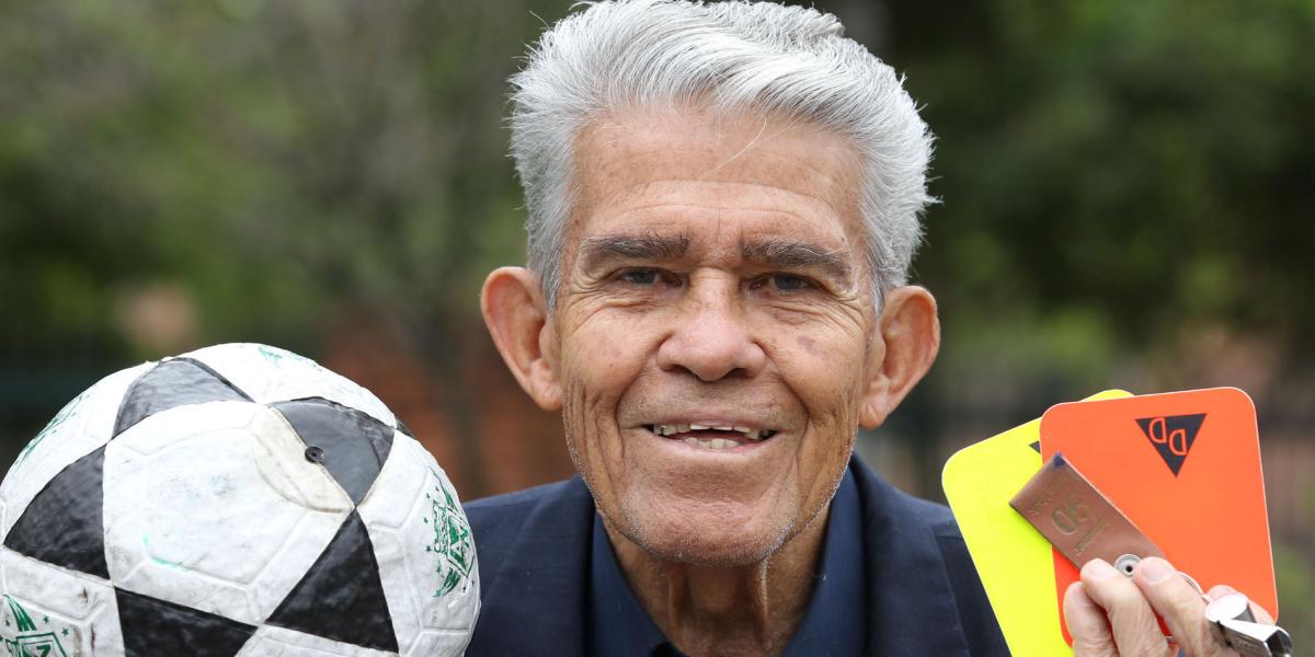 Guillermo ‘Chato’ Velásquez estuvo 35 años en la lista de árbitros del fútbol profesional colombiano. Fue al Mundial de México, en 1970, y estuvo en cuatro ediciones de los Juegos Olímpicos.