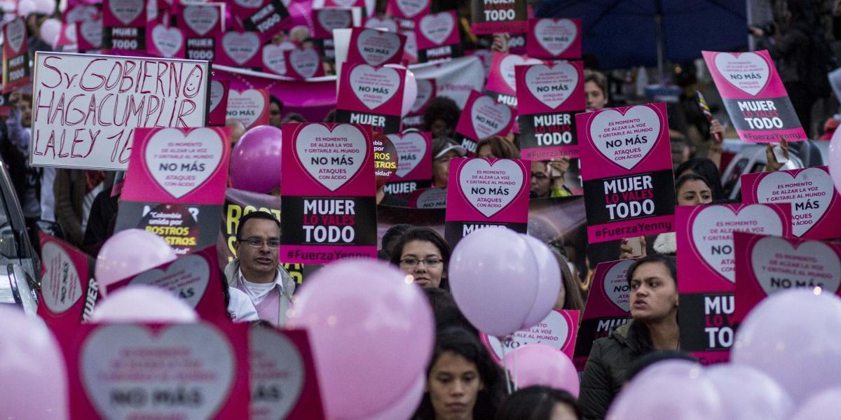 Protestas contra ataques con ácido en Colombia