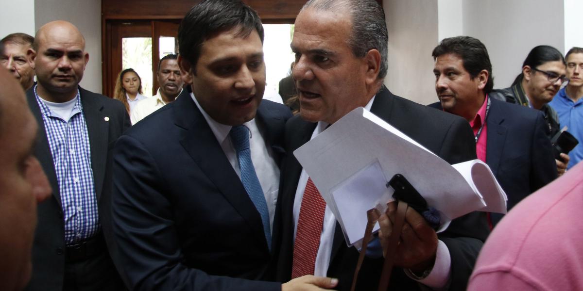 Los senadores Mauricio Lizcano y Carlos Felipe Mejía llamaron a trabajar juntos para pedir más atención de Bogotá para su departamento.