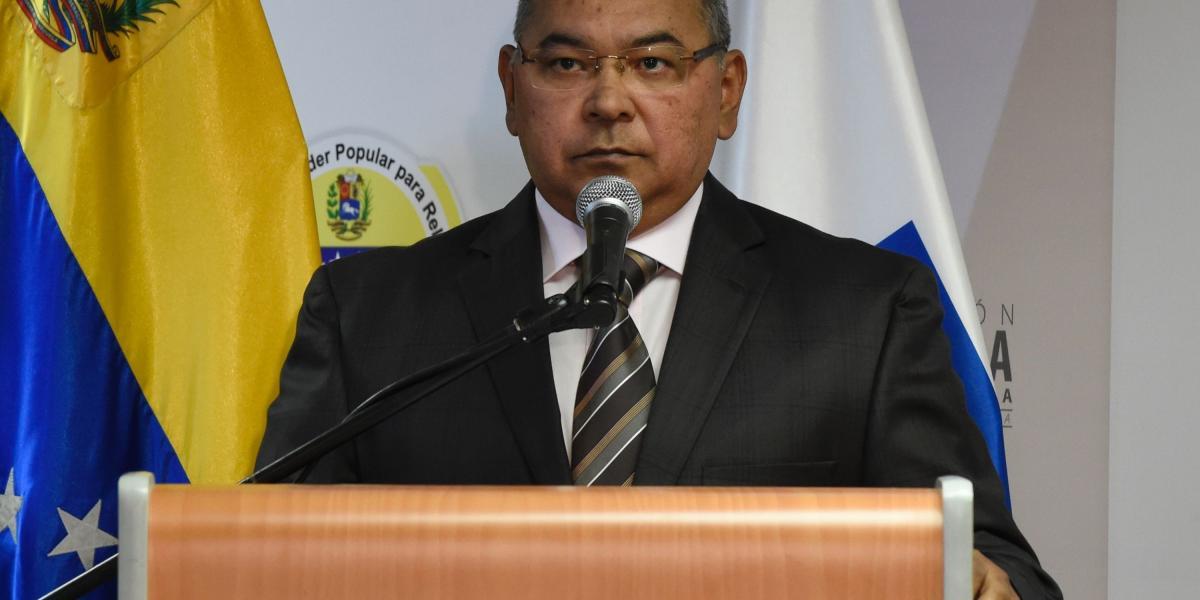 El ministro del Interior, Néstor Reverol, informó del accidente, pero aseguró que no puede ampliar información sobre los tripulantes.