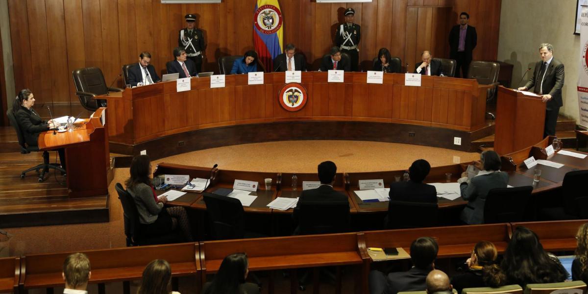 El alto comisionado para la Paz, Sergio Jaramillo, defendió la Jurisdicción Especial para la Paz ante la Corte Constitucional.