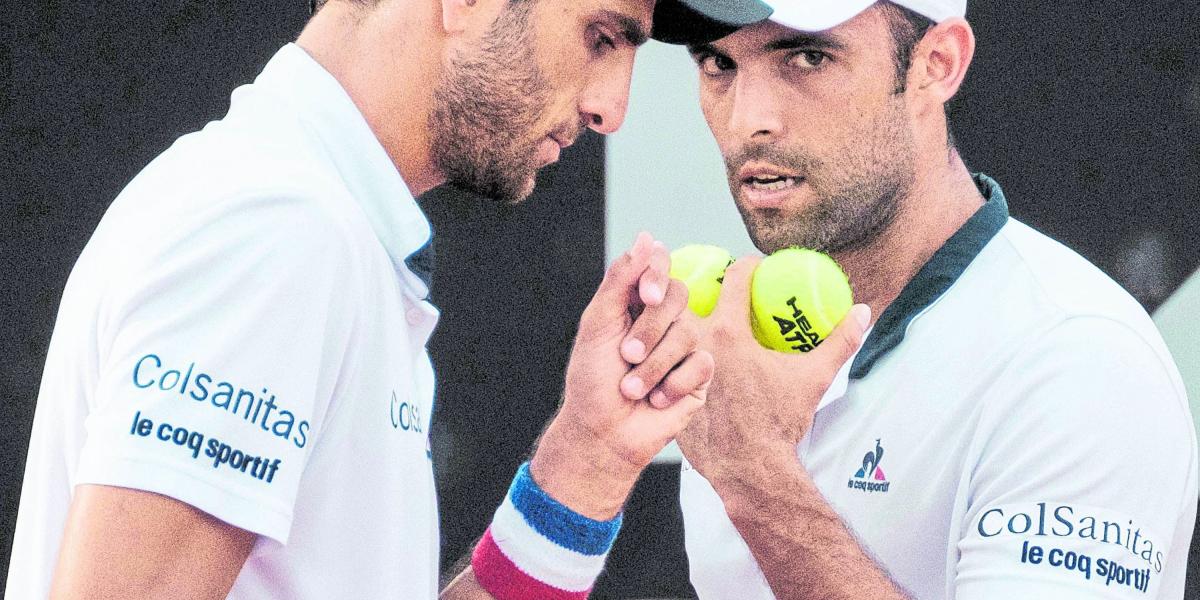 Los colombianos Juan Sebastián Cabal y Robert Farah, se retiraron en segunda ronda de Wimbledon.