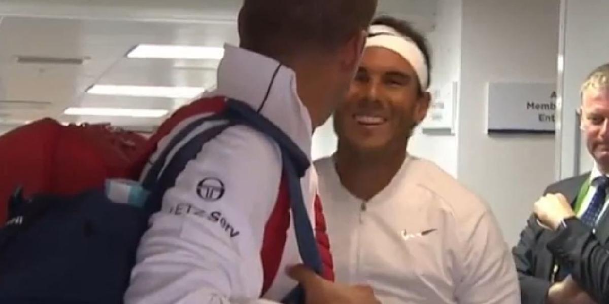 El gracioso accidente que sufrió Rafael Nadal en Wimbledon