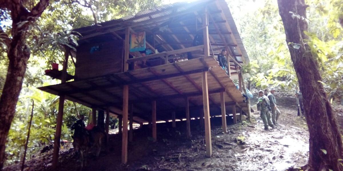 Esta es la casa, en plena selva del Chocó en la que se escondía 'Culo de Toro'.