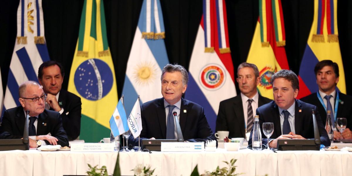 Los mandatarios suramericanos, dieron hoy comienzo en Argentina a la cumbre semestral del bloque después de un año y medio sin citas presidenciales